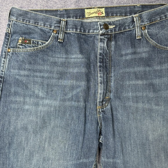 Wrangler 20x Jeans Men's‎ 38x34 Cowboy Relaxed 5 Pocket Medium Wash - Picture 1 of 8